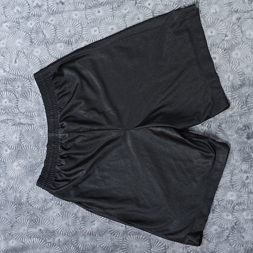 Black Nike Basketball Shorts - Picture 3 of 4